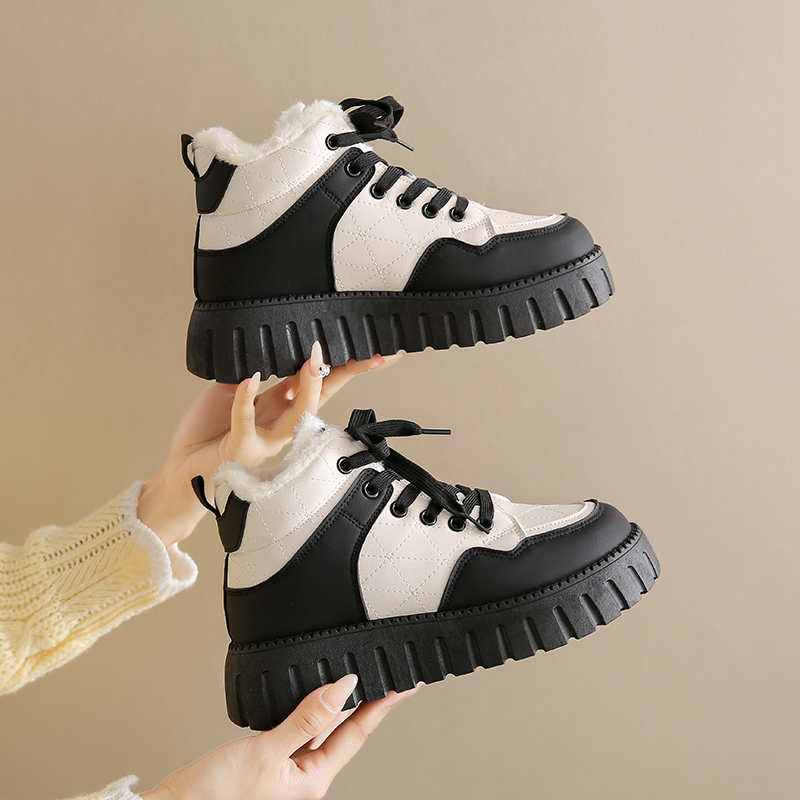 Women Shoes Types - Niskie buty damskie bez obcasa Marki
